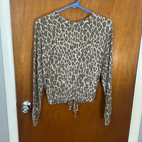 NWT Leopard sweater - Picture 1 of 2
